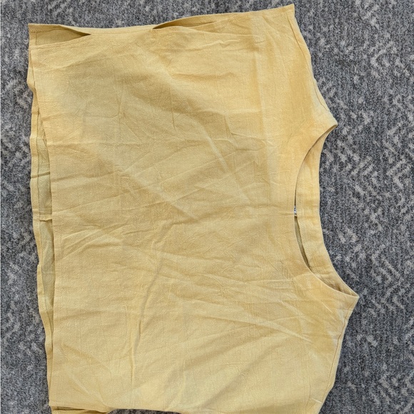 NWOT never worn two piece set. Skirt and blouse. Super Cute!! - Picture 6 of 6